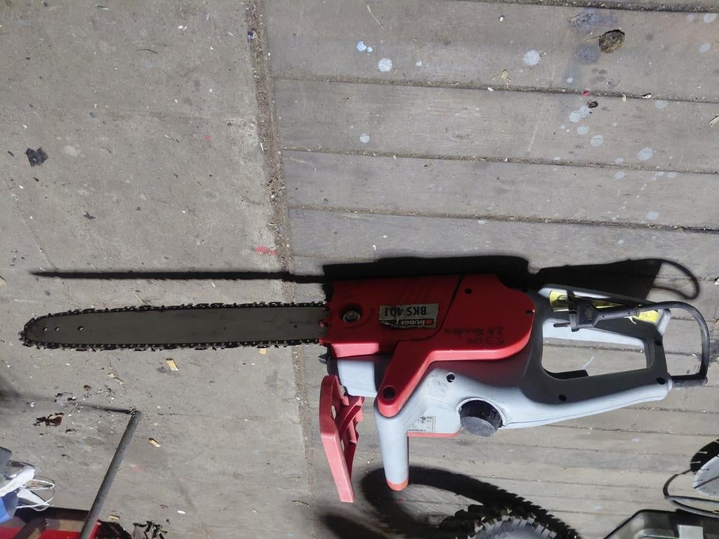 Benzin heggenschaar.   Elektr kettingzaag.  Accu kettingzaag, Ophalen, Zo goed als nieuw, Accu