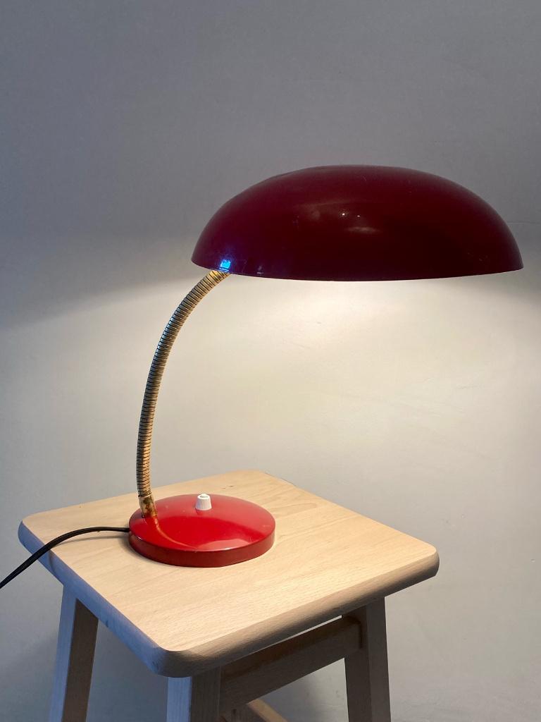 Belle lampe bureau vintage années 60 rouge, Antiquités & Art, Enlèvement ou Envoi
