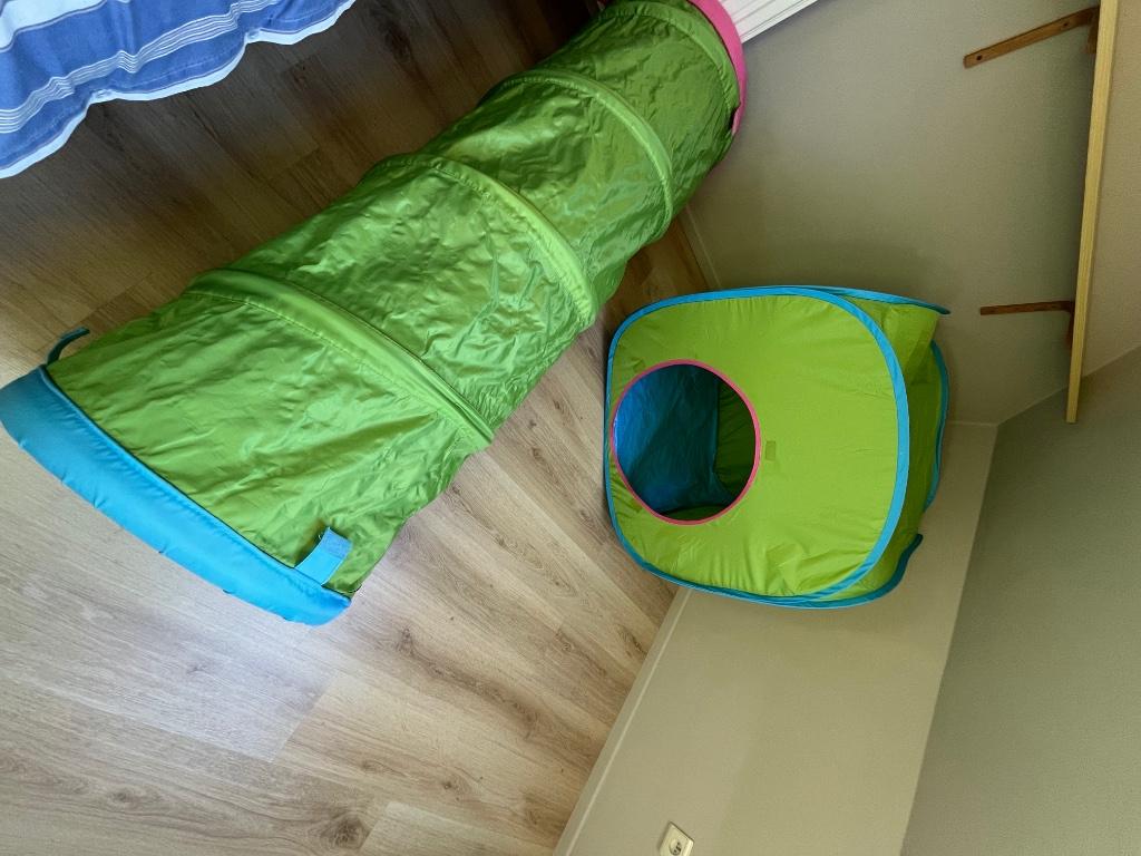 Tent met tunnel en prinsessentent, Ophalen, Gebruikt, Plastic