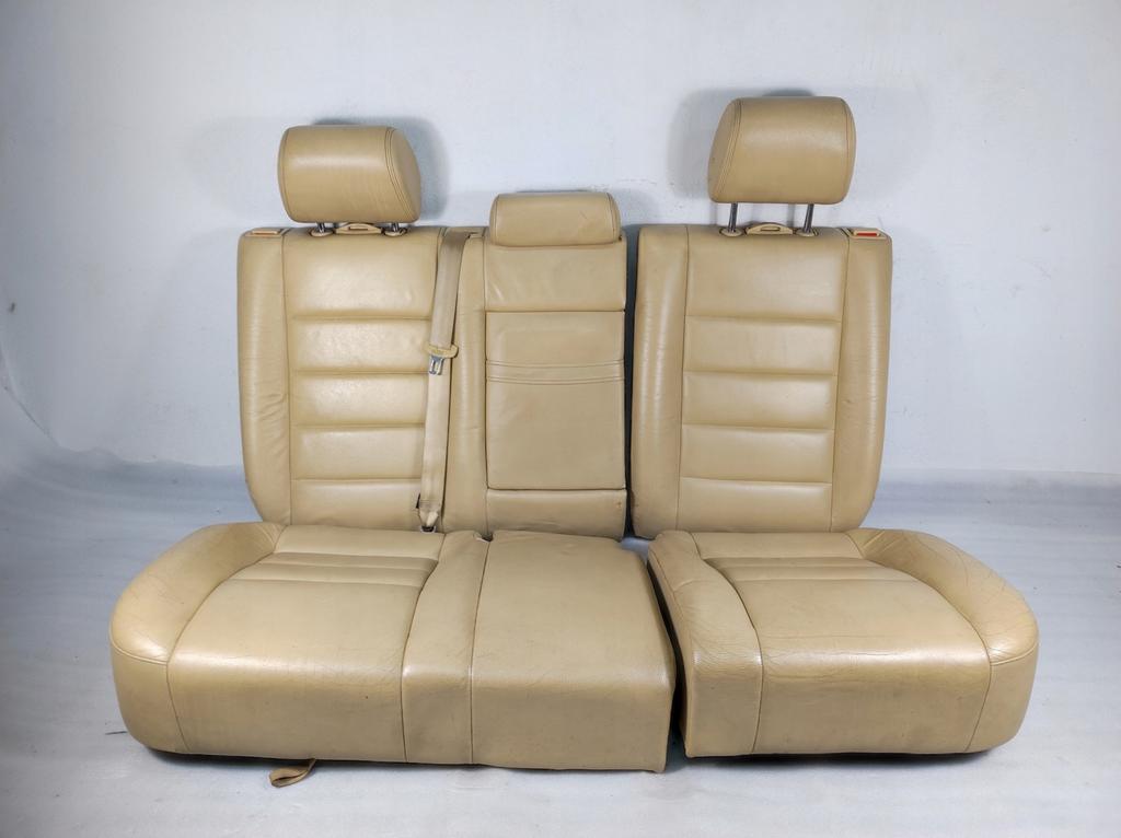 Sieges arriere Touareg 7L, Enlèvement, Audi