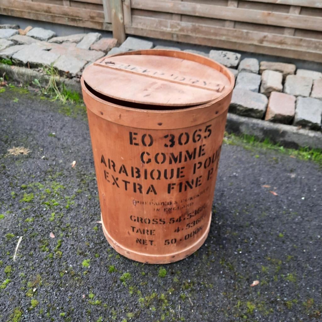 Baril avec couvercle et inscription. 60 cm x 42 cm., Enlèvement ou Envoi