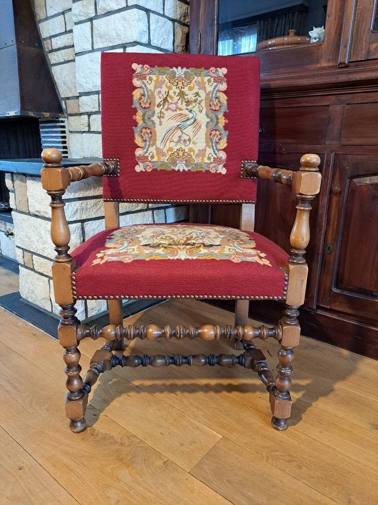 Zeer mooie en met de hand afgewerkte  stoel. 3 generatiesoud, Antiek en Kunst, Antiek | Meubels | Stoelen en Sofa's, Ophalen