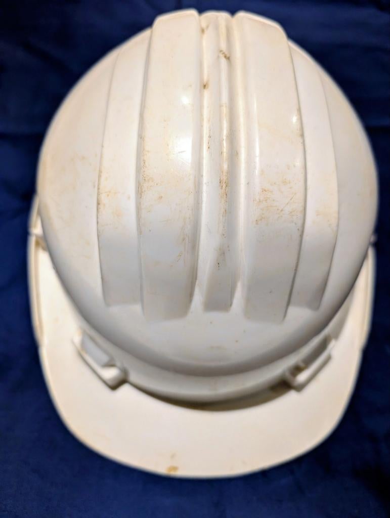Casque de chantier blanc - Réglable, Enlèvement ou Envoi, Avec visière, Utilisé