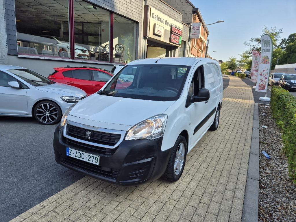 Peugeot Partner 1.6 BlueHDI L2 3 ZITPLAATSEN STD Heavy Grip, Auto's, Peugeot, Stof, Start-stop-systeem, 4 cilinders, 109 g/km