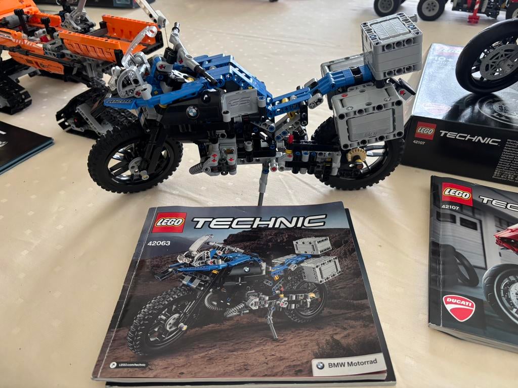 LEGO Technic BMW R 1200 GS Adventure - 42063, Ophalen, Zo goed als nieuw