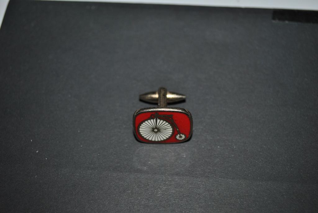 Bouton manchette Gilt/Bicyclette, Envoi