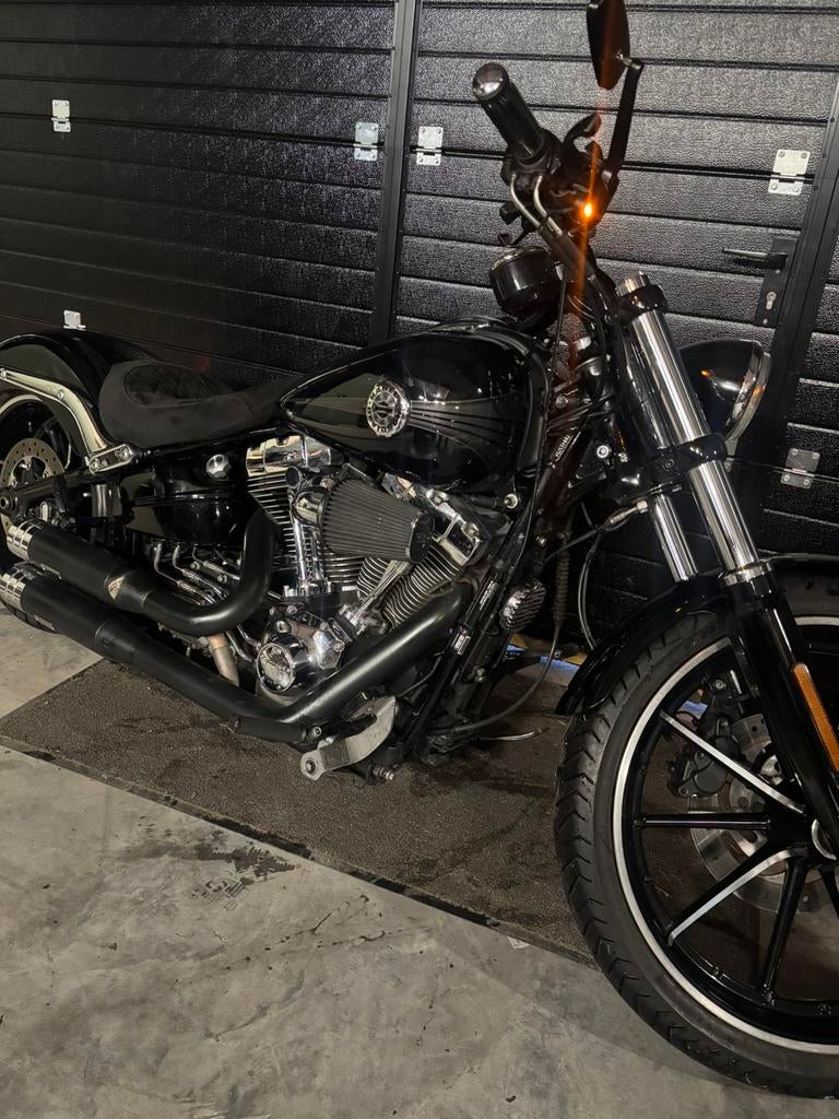 Harley davidson breakout, Motos, Motos | Harley-Davidson, Particulier, Enlèvement