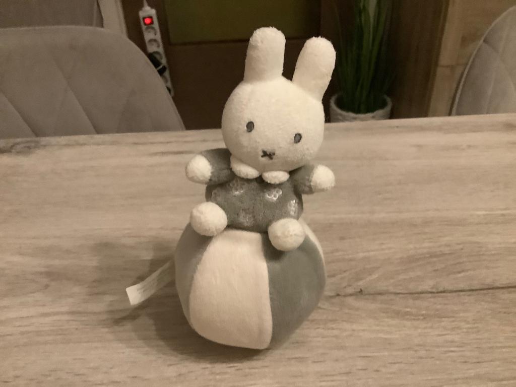 Boule à musique en peluche Miffy (22 cm), Enlèvement ou Envoi, Sonore