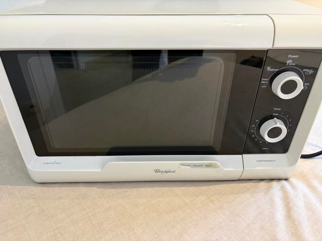 Microgolfoven Whirlpool, Elektronische apparatuur, Microgolfovens, Ophalen, Zo goed als nieuw, Microgolfoven