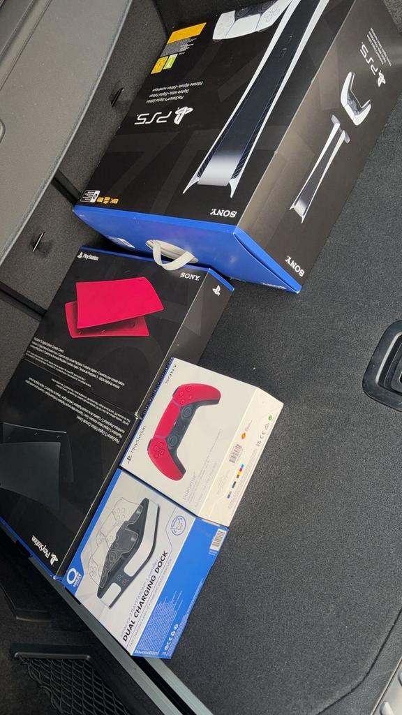 Ps5 met zijn accessoires, Games en Spelcomputers, Ophalen, Zo goed als nieuw, Playstation 5 Digital