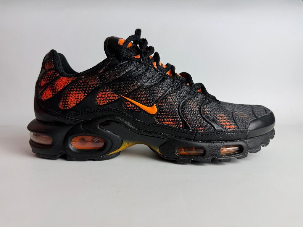 Nike TN Air Max plus Black/Orange - Maat EU 44.5/ US 9.5, Kleding | Heren, Schoenen, Ophalen, Zwart, Nike, Zo goed als nieuw