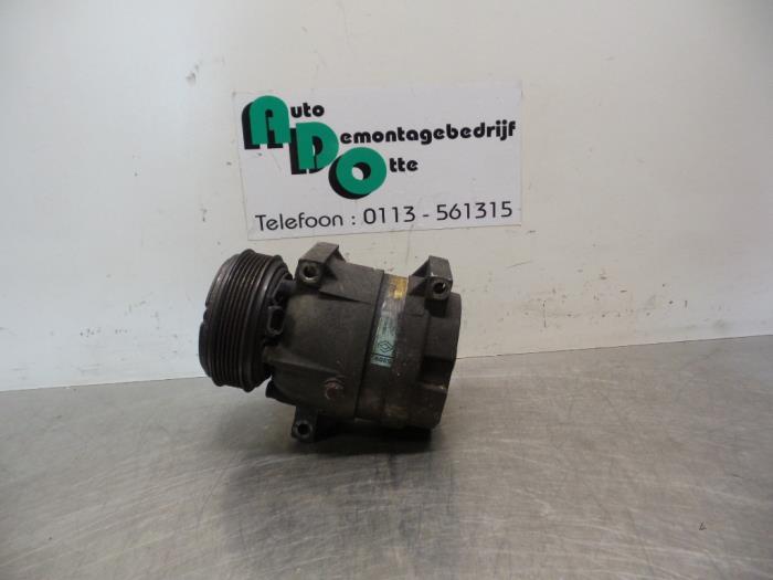 Aircopomp van een Renault Trafic (Trafic 01-), Gebruikt, -, Renault, -