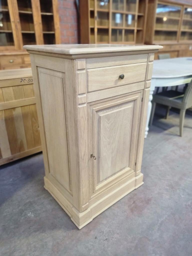 Eiken bijzetkast/halkastje art: