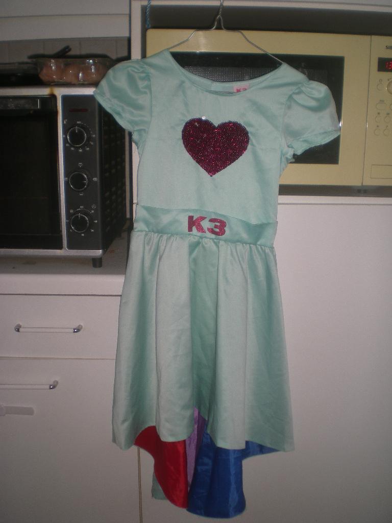 K3 kleedje, 6- 8 jaar, Ophalen of Verzenden, Zo goed als nieuw
