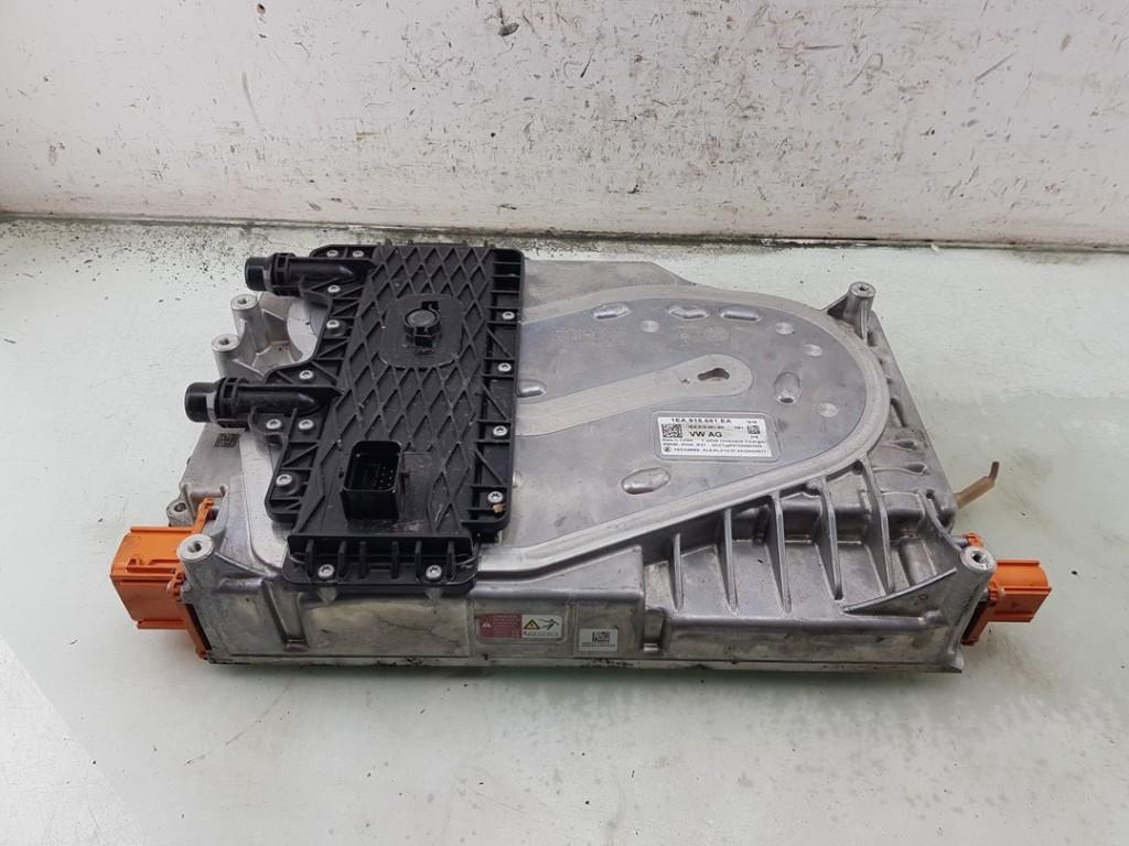 CHARGEUR DE BATTERIE (|1EA915681EA|1EA915681FE|), Utilisé