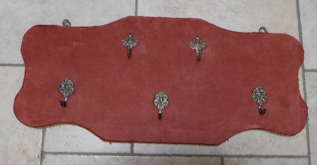 Beklede kapstok met 5 koperen haken, Ophalen, Gebruikt