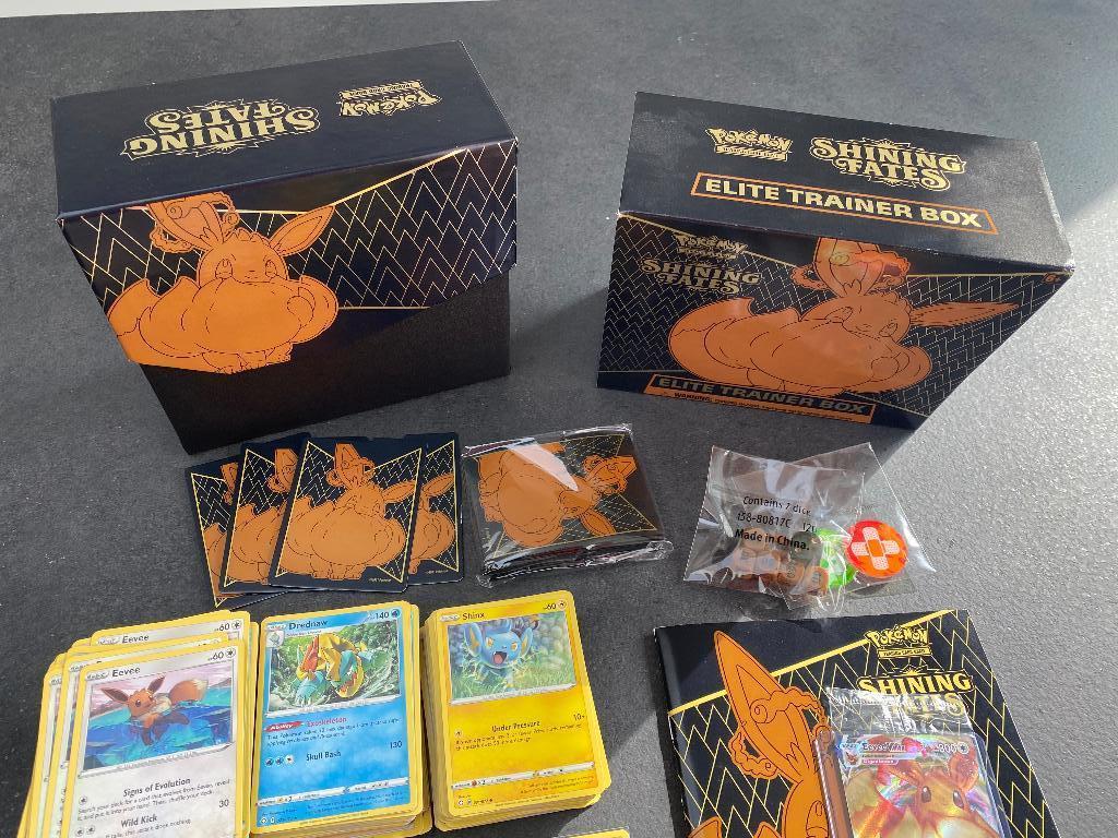 Pokémon Shining Fates etb lot, Hobby en Vrije tijd, Ophalen of Verzenden, Zo goed als nieuw