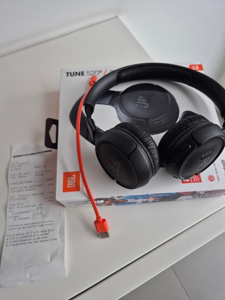 JBL TUNE 520BT - zwart - zg staat, Audio, Tv en Foto, Hoofdtelefoons, Overige merken, Gebruikt, Draadloos, Op oor (supra aural)
