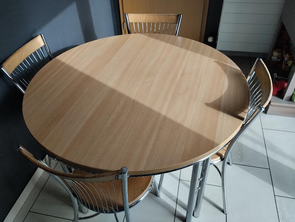 Table de cuisine en très bon état + 4 chaises, Ophalen, Gebruikt, 100 tot 150 cm, Bruin