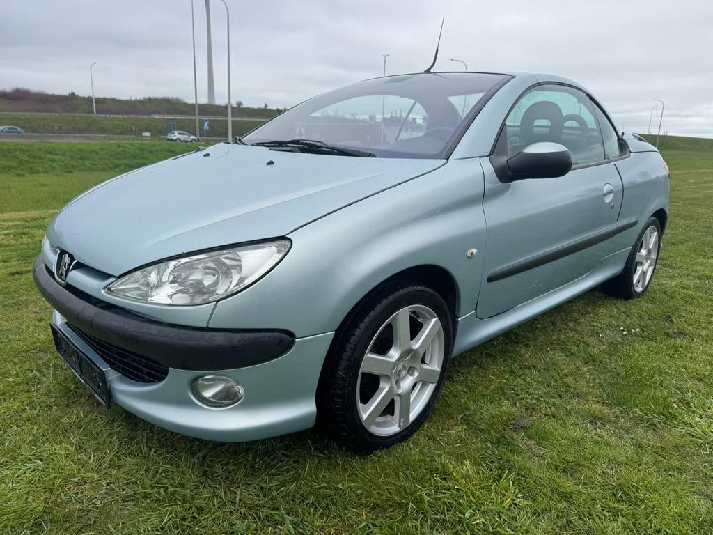 Peugeot 206 cc cabriolet, Autos, Peugeot, Cuir, Cabriolet, Toit ouvrant, Noir