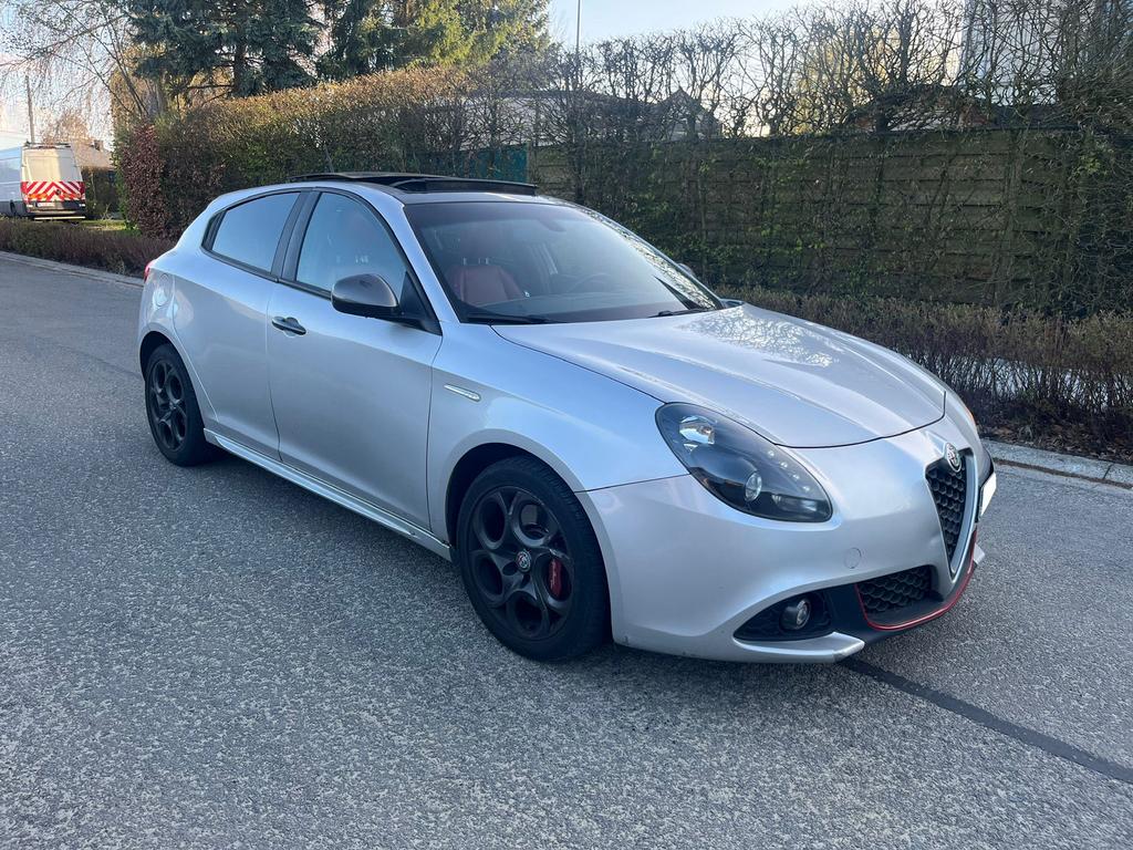Alfa Giulietta 1.6 jtd Aut. 202000 km 06/2017 euro6, Auto's, Alfa Romeo, Automaat, Euro 6, 4 cilinders, Leder
