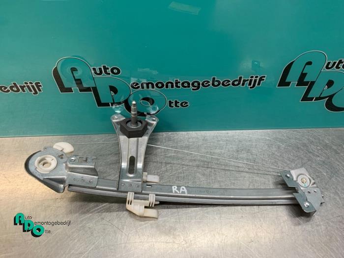 Mécanique vitre 4portes arrière droite d'un Peugeot 206 (2, Autos : Pièces & Accessoires, Vitres & Accessoires, Peugeot, Utilisé