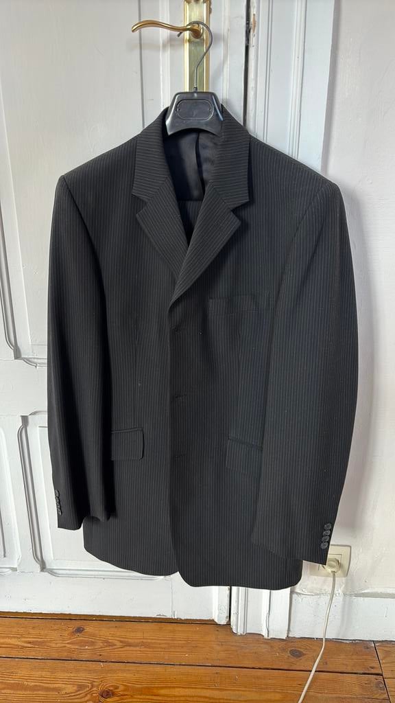 Costume noir, Vêtements | Hommes, Enlèvement, Comme neuf, Noir