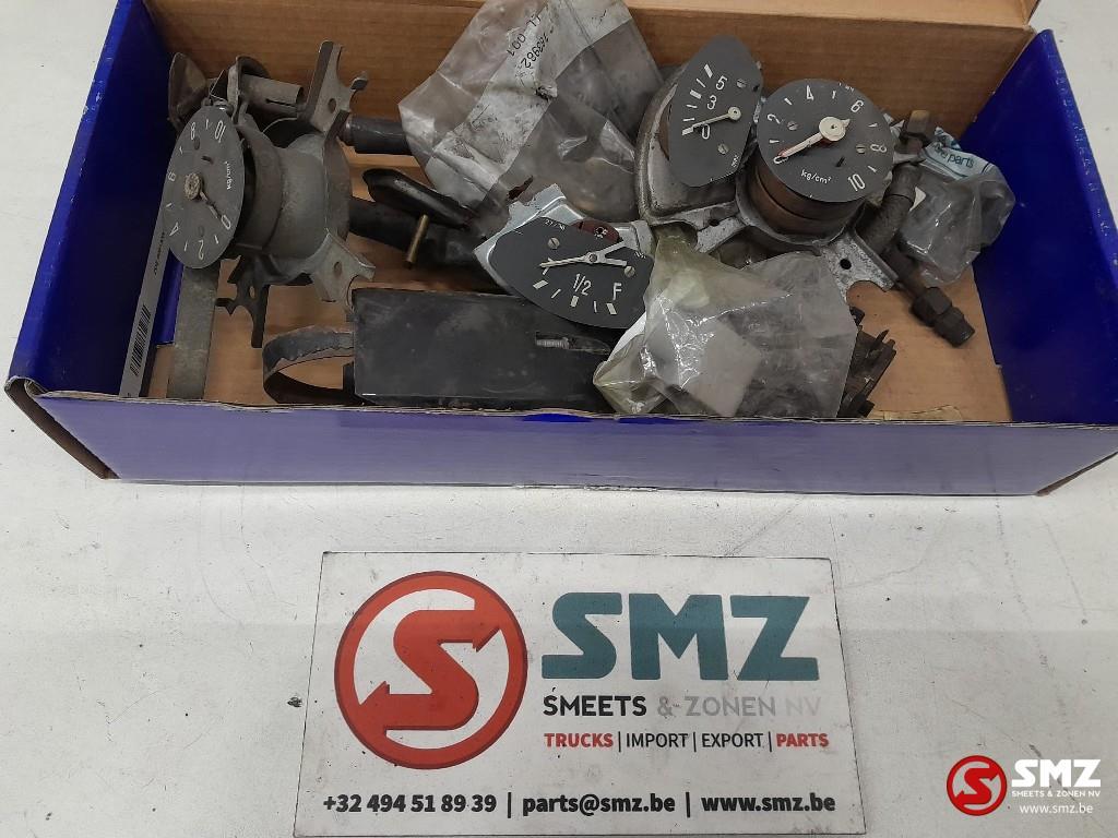 Occ lot onderdelen instrumentenpaneel Scania, Gebruikt, Scania, Dashboard en Schakelaars