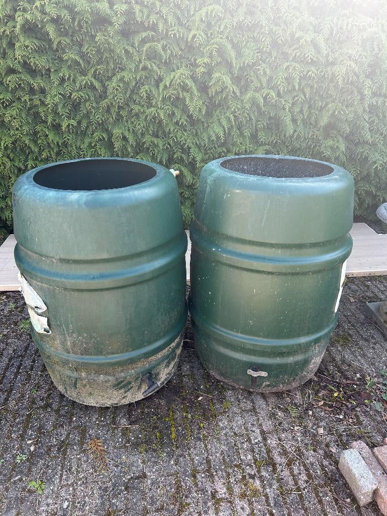 Gratis: vijver/kunststof tonnen, Ophalen, Gebruikt, Overige typen