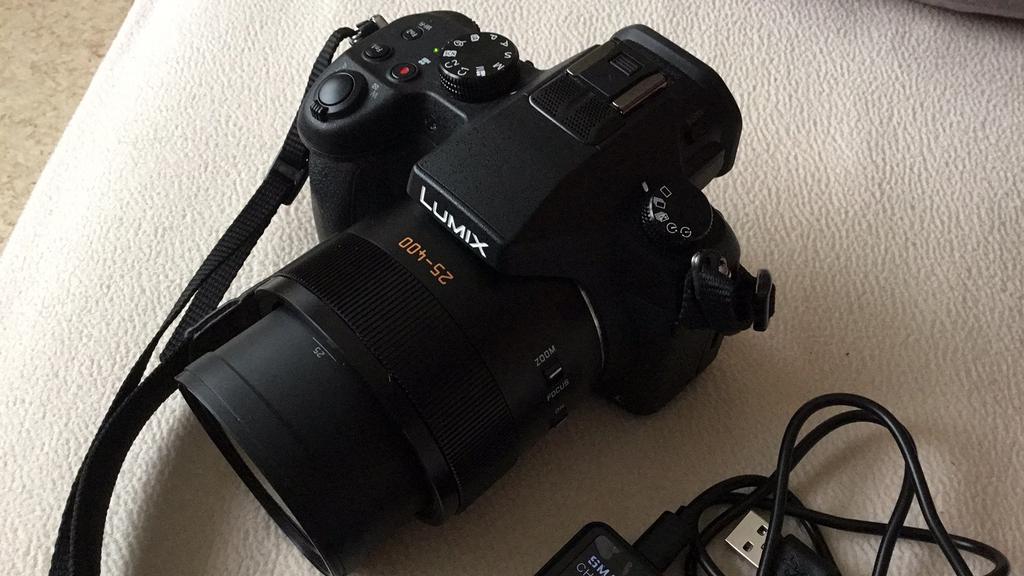 Panasonic Lumix FZ1000, TV, Hi-fi & Vidéo, Appareils photo numériques, Enlèvement, Utilisé