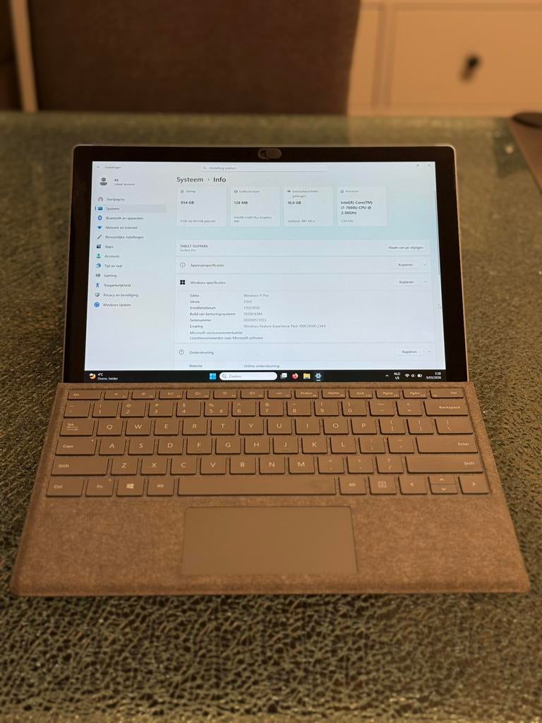 Surface Pro 16GB - 1TB, Computers en Software, Windows Tablets, Ophalen, Zo goed als nieuw, 1 TB