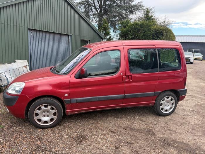 Porte coulissante gauche d'un Peugeot Partner (EKQD), -, 3 mois de garantie, Utilisé, Porte