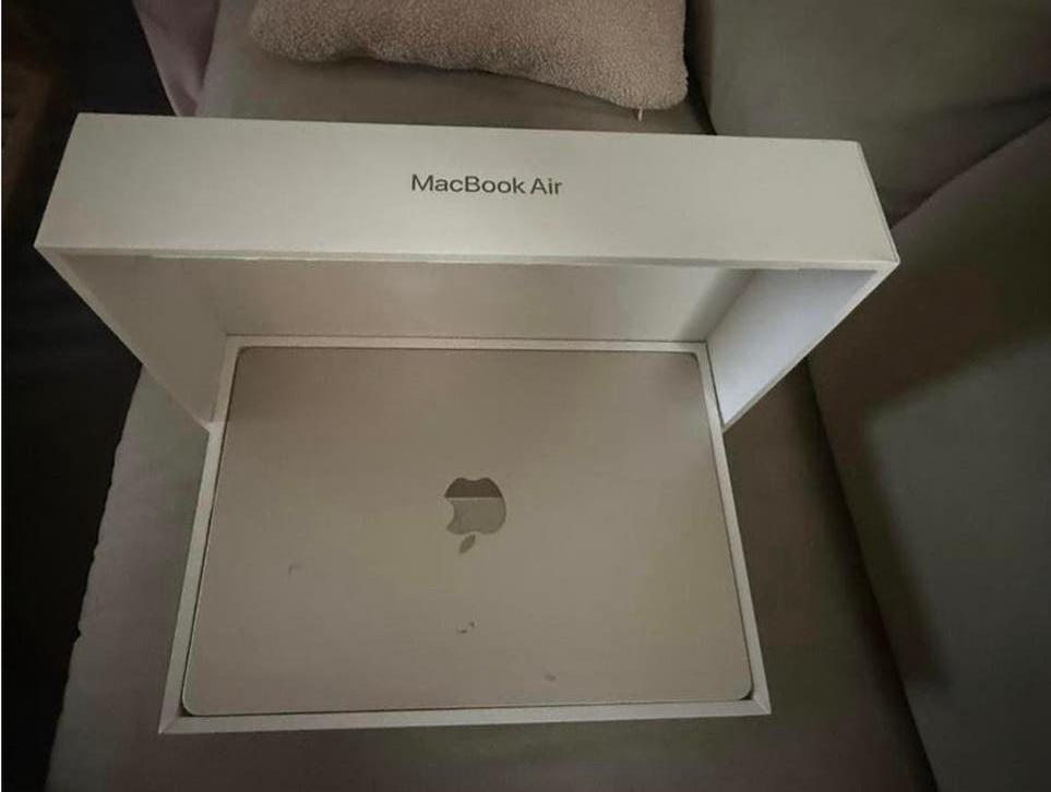 Macbook air13 inch m4 2025, Computers en Software, Ophalen, Zo goed als nieuw, 13 inch, MacBook