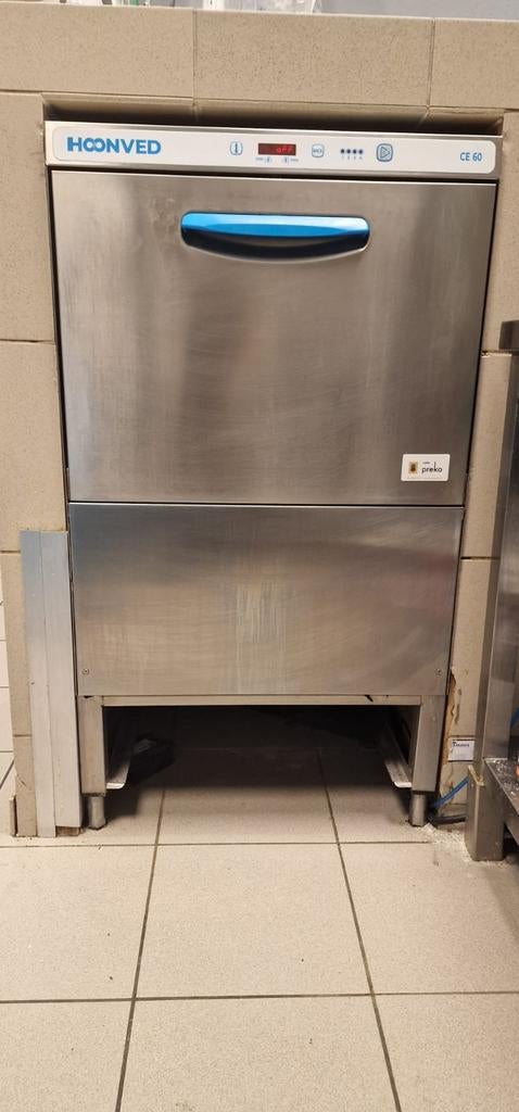 Lave vaisselle professionnel valeur 3500€ HOONVED CE60
