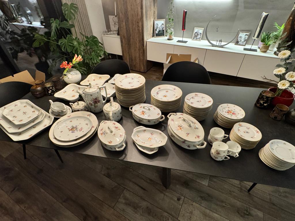 Serv. 12 p. Kön. Tettau Bavaria 109 stuks. Uitstek. conditie, Ophalen