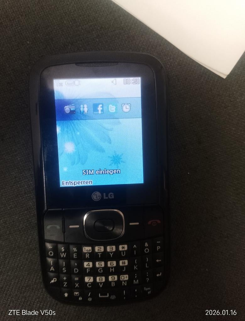 Téléphone LG avec chargeur, Télécoms, Téléphonie mobile | Chargeurs pour téléphone, Envoi, LG