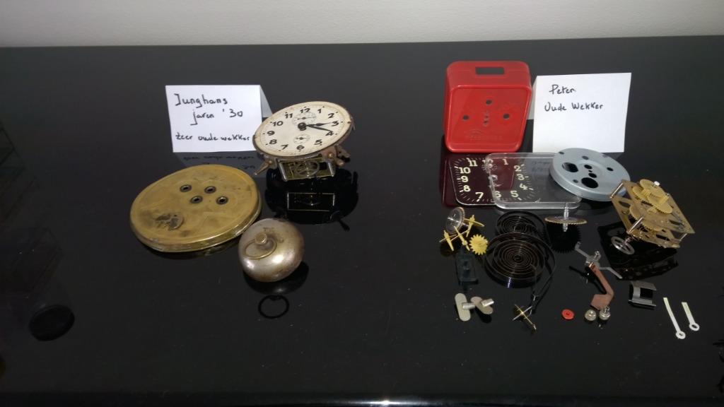 Oude wekker onderdelen Peter & Junghans, Elektronische apparatuur, Wekkers, Ophalen of Verzenden, Gebruikt, Analoog