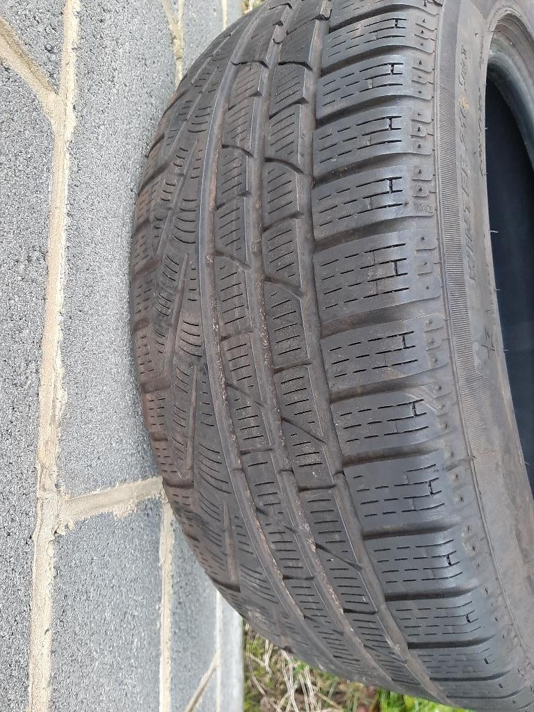 2 pneus hiver pirelli 225 50 17 runflat, Pneus hiver, Véhicule de tourisme, Enlèvement, Utilisé