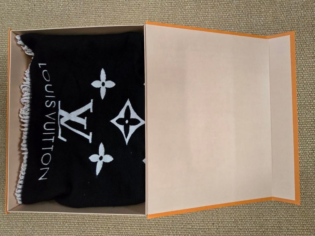 Louis Vuitton, Enlèvement