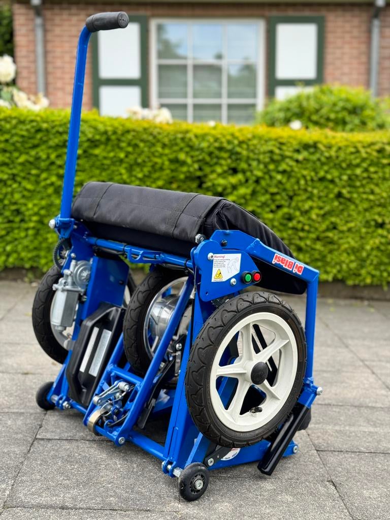 Automatisch Opvouwbare scootmobiel R30 Di Blasi Nieuwstaat, Diversen, Rolstoelen, Ophalen of Verzenden, Inklapbaar, Nieuw, Elektrische rolstoel