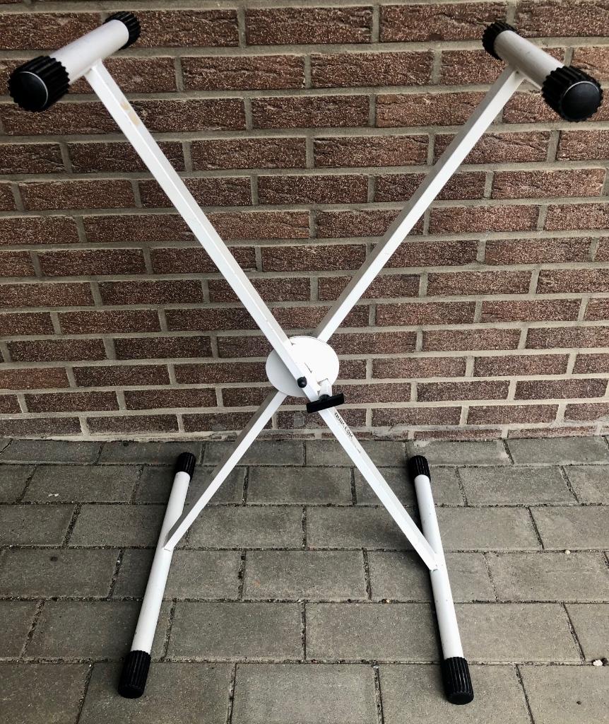 Keyboard of synthesizer standaard/staander. Opplooibaar., Muziek en Instrumenten, Standaarden, Ophalen of Verzenden, Gebruikt