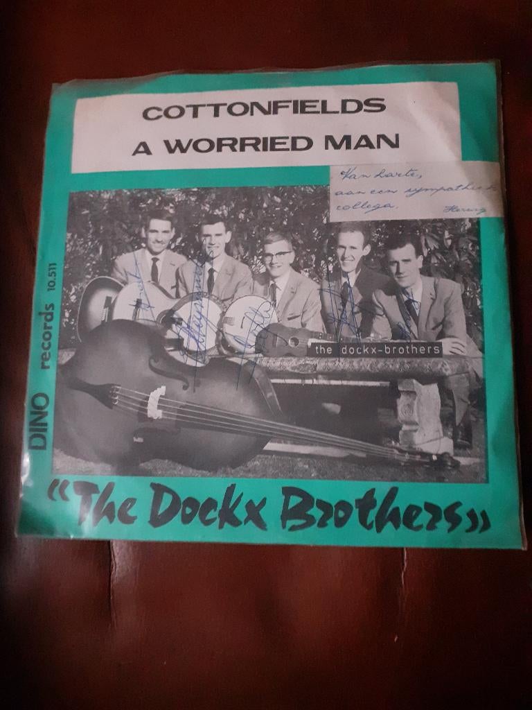 45T Dockx Brothers : Cottonfields (Belpop), Enlèvement ou Envoi