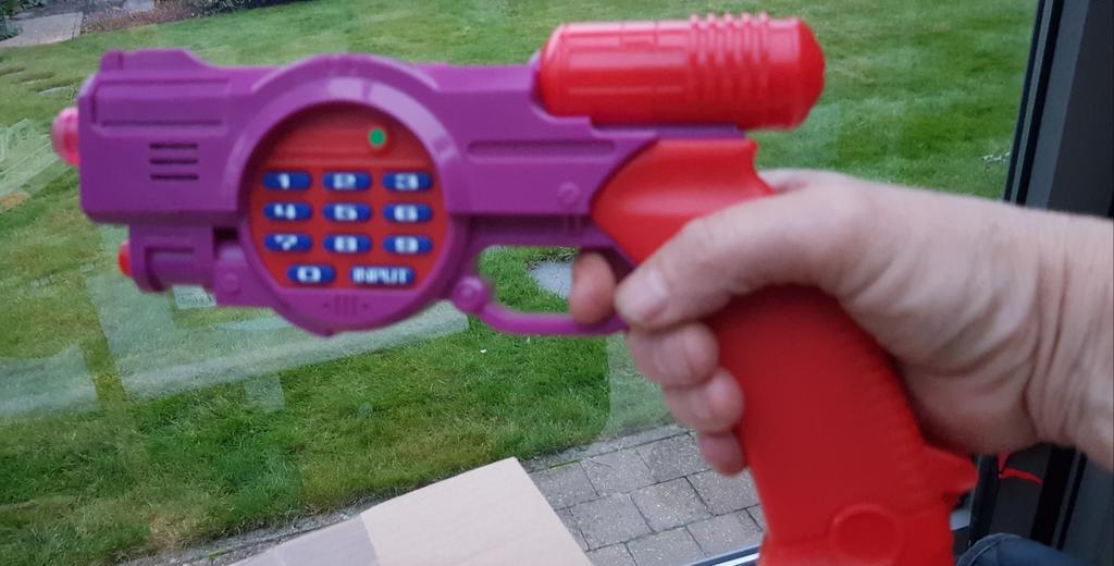 speelgoedgeweer met geluid, Kinderen en Baby's, Speelgoed | Overig, Ophalen, Zo goed als nieuw