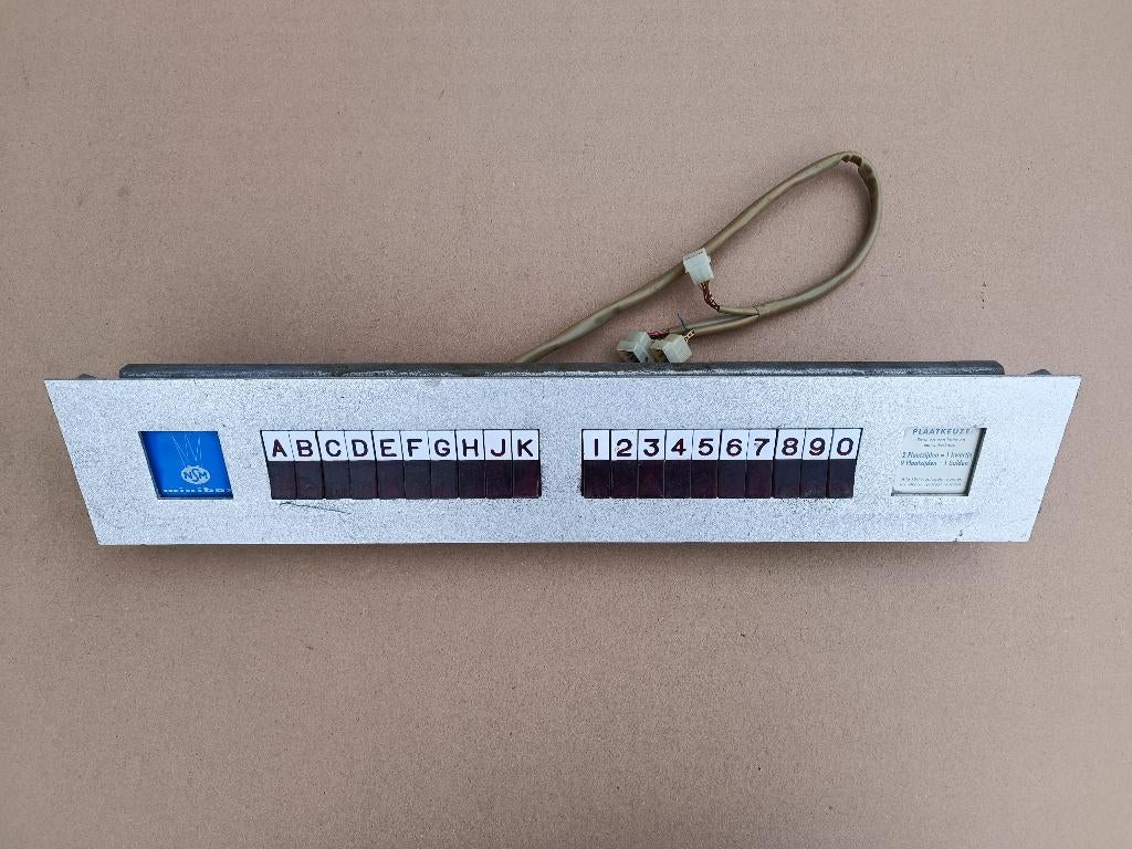 Toetsenbord NSM Minibox (1963) jukebox, Collections, Machines | Jukebox, Envoi