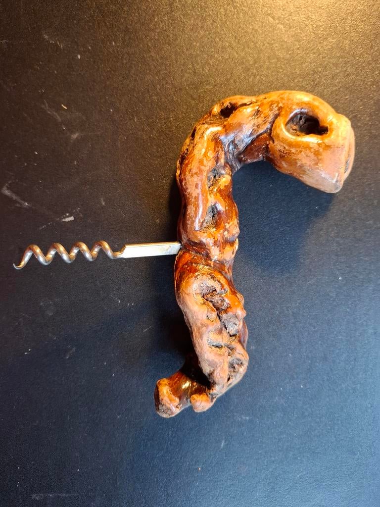 1 ancien tire- bouchon en cep de vigne, Enlèvement