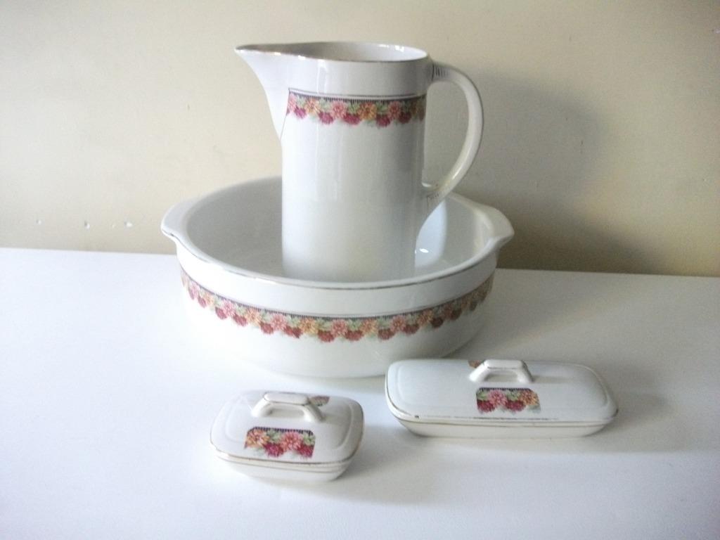 Ensemble de toilette blanc avec ruban petites fleurs, Antiquités & Art, Enlèvement ou Envoi