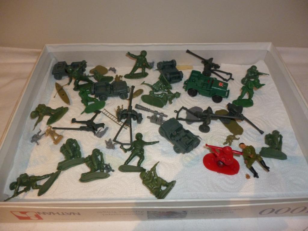 Diverses figures de l'armée militaria soldats chars armé, Enlèvement