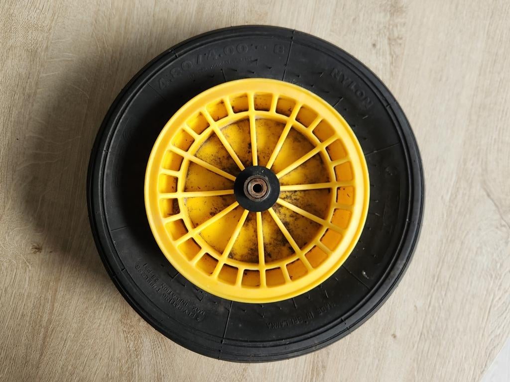 La roue de la brouette doit être gonflée., Jardin & Terrasse, Brouettes, Comme neuf, Enlèvement ou Envoi