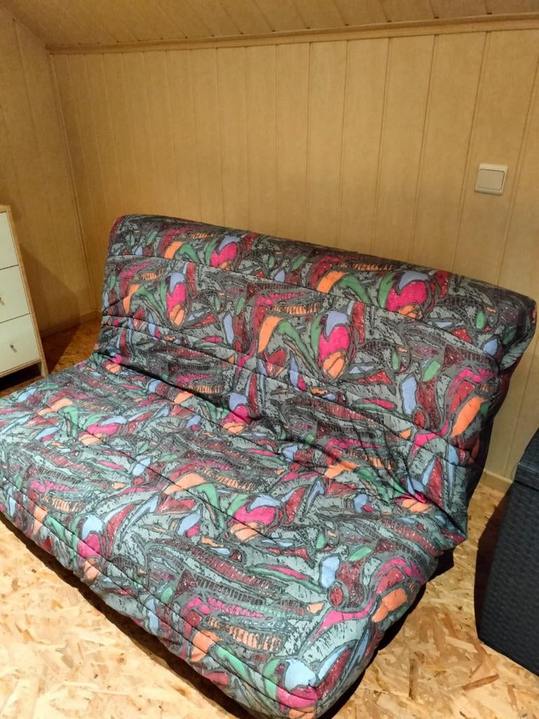 canape lit en bon etat, Enlèvement
