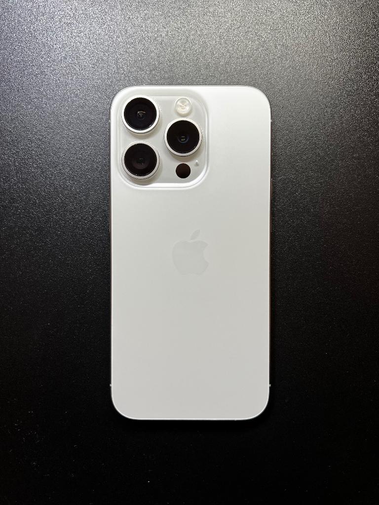 iPhone 15 pro, 256 GB, IPhone 15, 86 %, Comme neuf